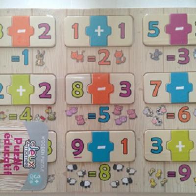 Puzzle éducatif en bois : apprendre à calculer