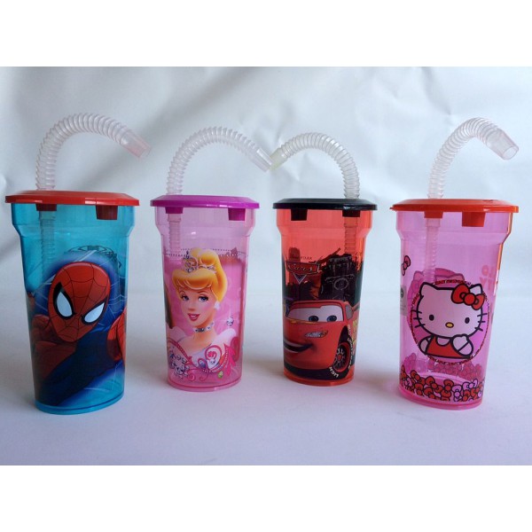 Des beaux verres en plastique Disney